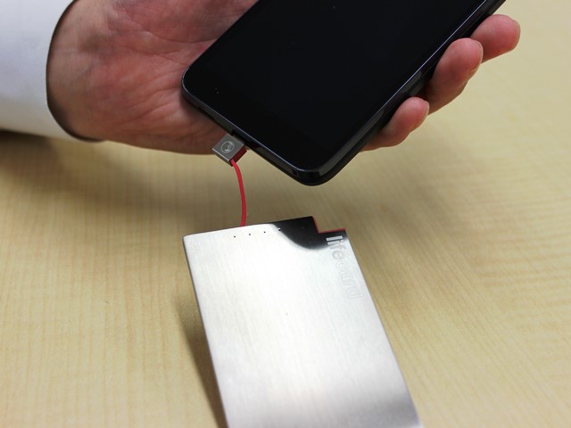 薄型スマホバッテリーのライフカードの画像18