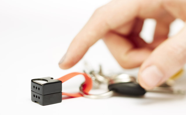 スマホ充電ができるキーアクセサリーnipperの画像