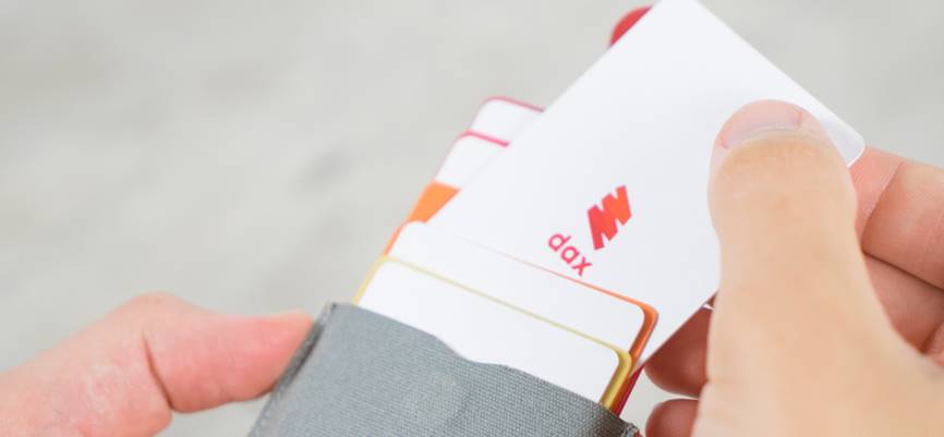 スリムでコンパクトなカードケース