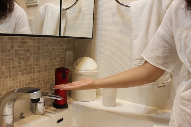 おしゃれなオートソープディスペンサー「DelBerryデルベリー」