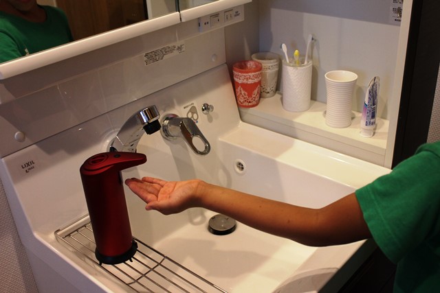 子供でも使いやすいソープディスペンサー「デルベリーdelberry」