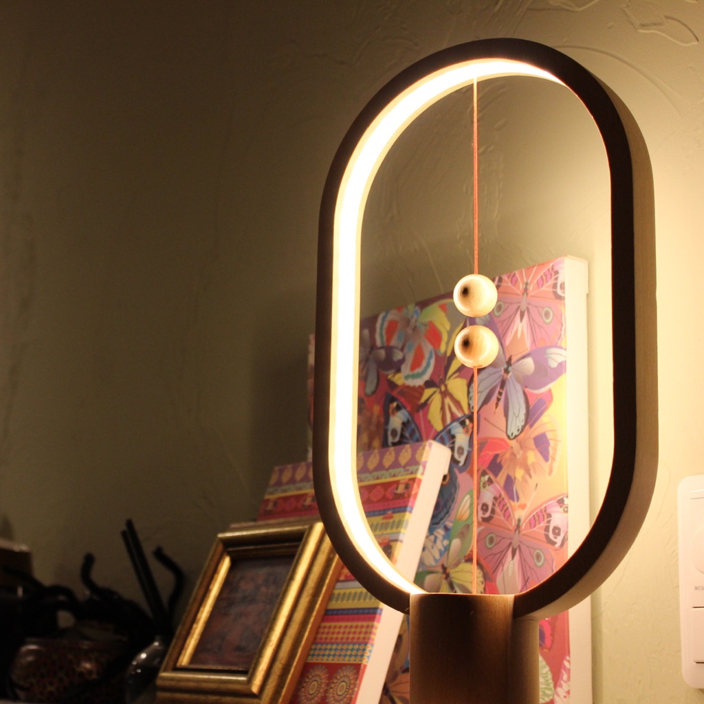 おしゃれなインテリアLEDライトHENG（ヘン）